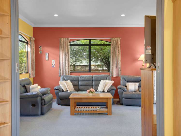 42 Ayrshire Drive Grandview Heights_18