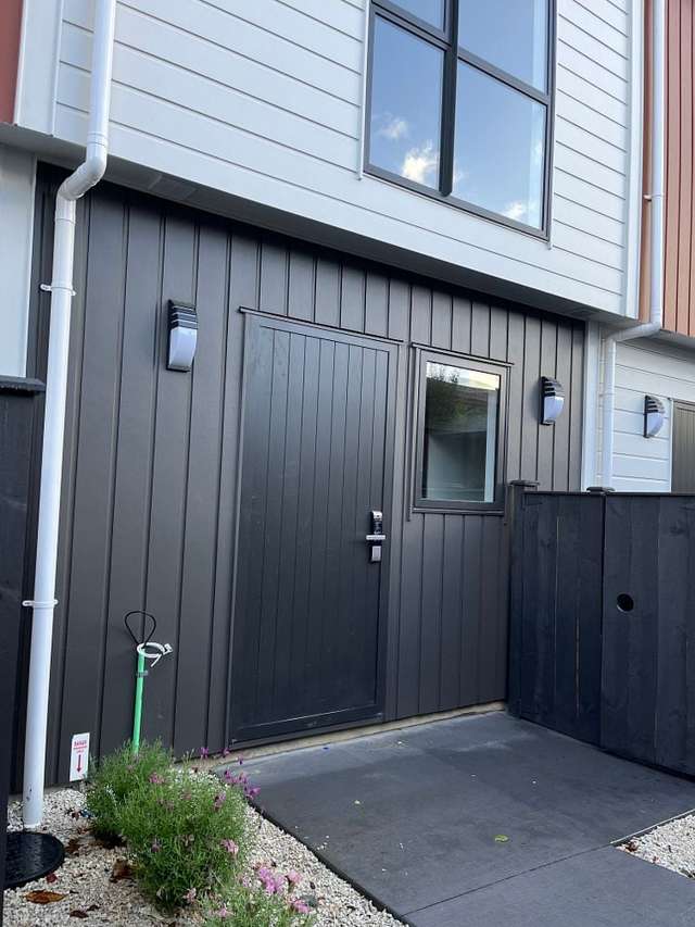 6/58 Te Atatu Road Te Atatu South_2