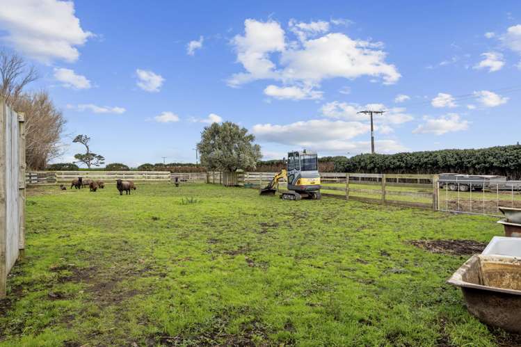 2071 South Road Otakeho_25