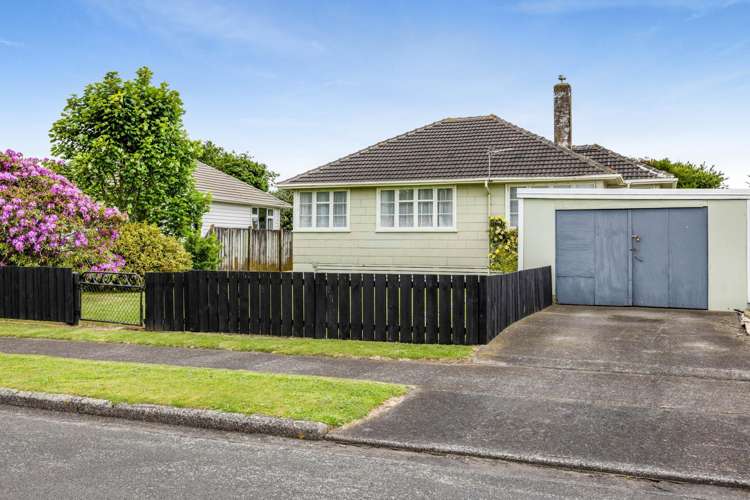 8 Malone Place Hawera_16