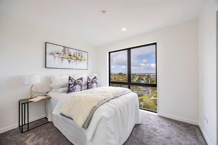 1,2,4/26 Huapai Street One Tree Hill_10