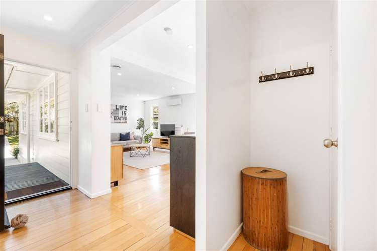 1/10 Neil Avenue Te Atatu Peninsula_12