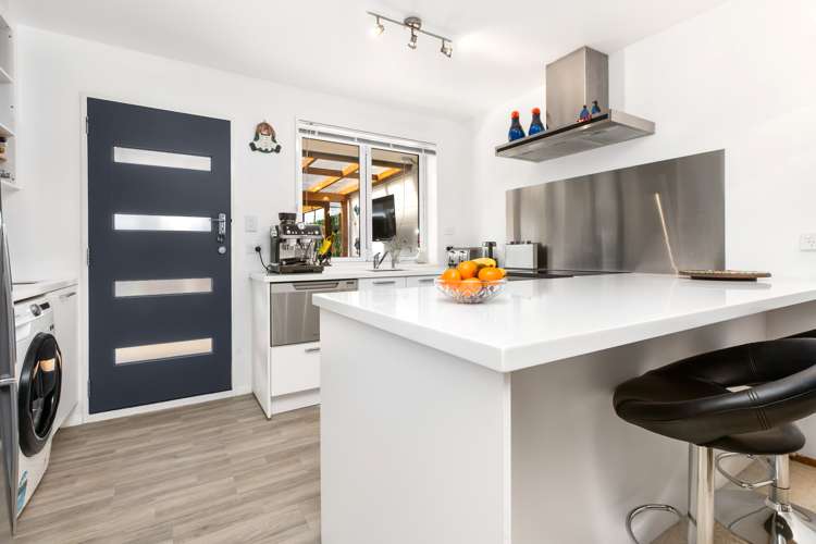 2/188 Hastings Street East Waltham_5