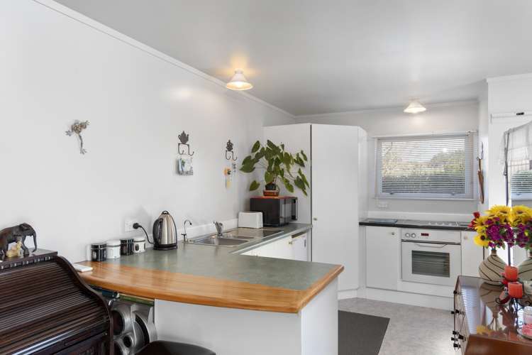 70 Victoria Street Waikino_7