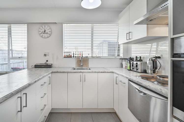 1/410 Avenue Road West_1