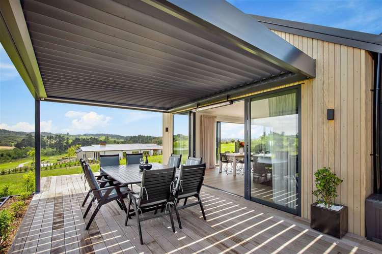 65 Grayson Road Wainui_33