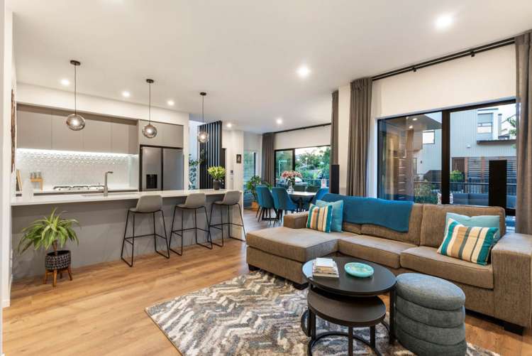 6 Reg Pearce Way Glen Innes_30