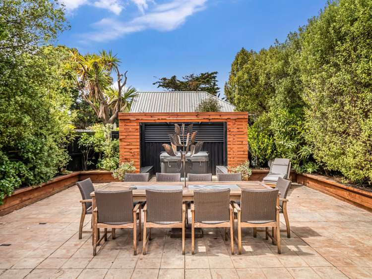 151 Rocking Horse Road Southshore_14