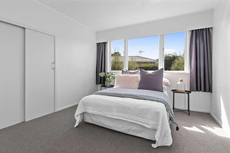 55 Houchens Road Glenview_13