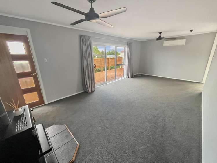 42 Cobham Crescent 11139_2