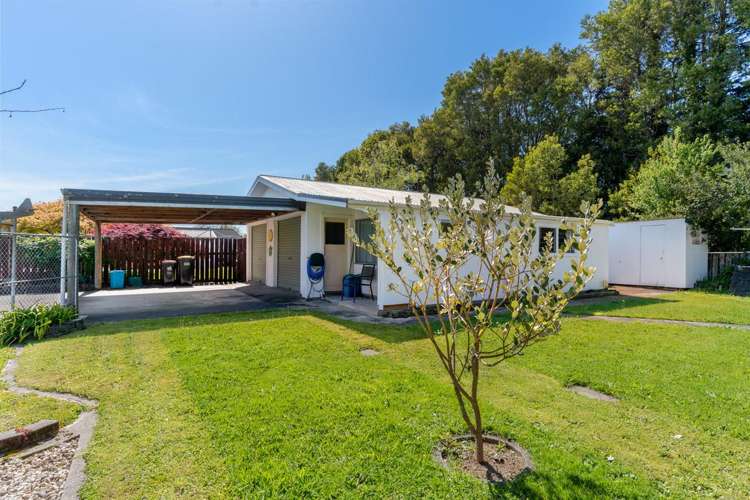 13 Deller Drive Carterton_19