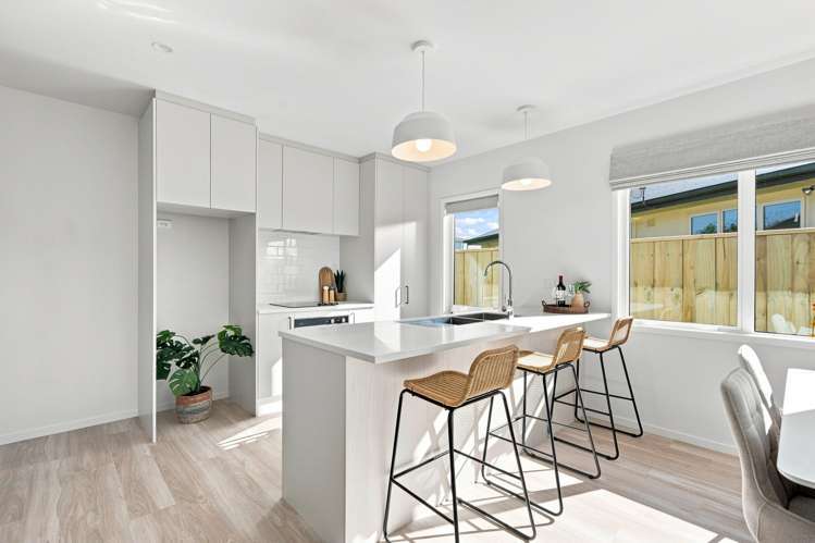 38 Bourne Crescent_5