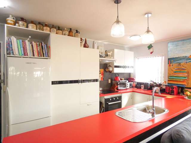 5 Te Whena Street Otaki Beach_1