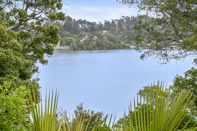 47 Arapito Road Titirangi_9
