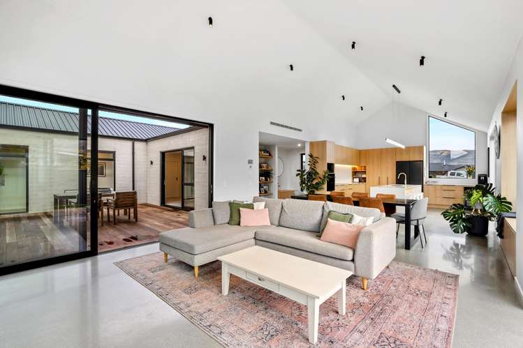 5 Hosking Drive_5