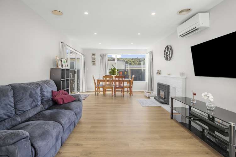 6 Kawatiri Grove Wainuiomata_3