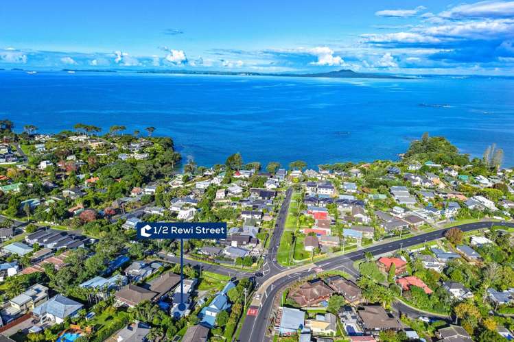 1/2 Rewi Street Torbay_9