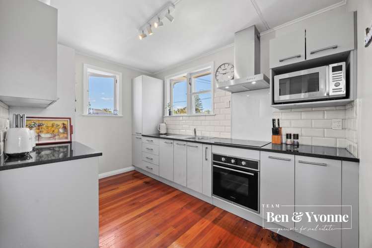 64 Kings Road Panmure_8