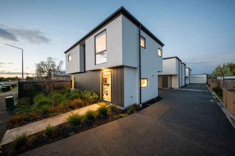 1/176 Lyttelton Street_0