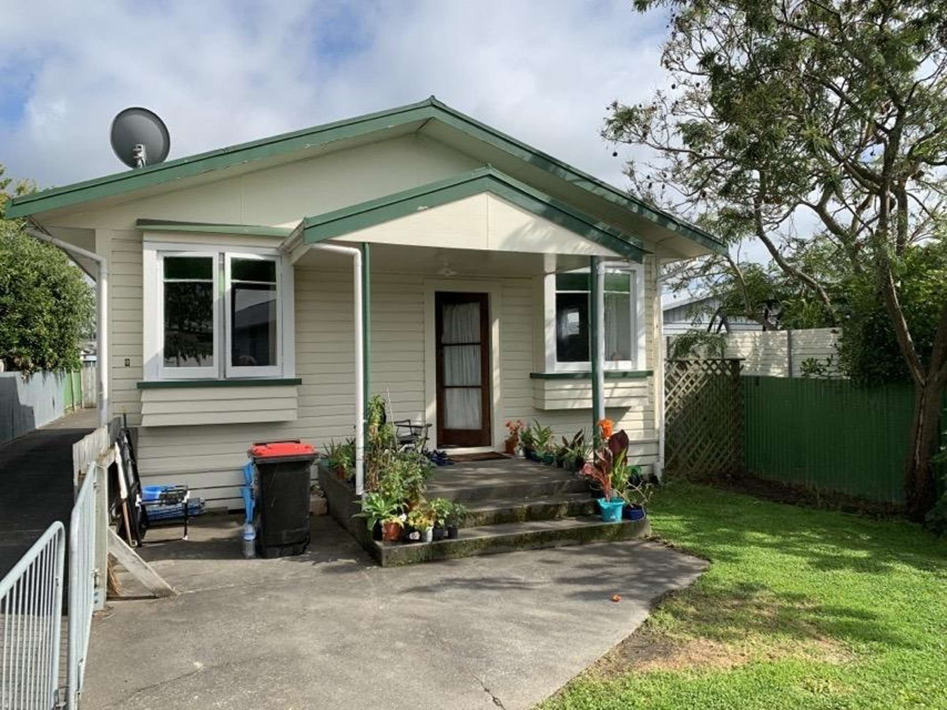 2/1012 Tomoana Road Mahora_0