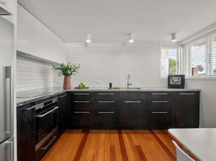 2/4 Calliope Road Devonport_4