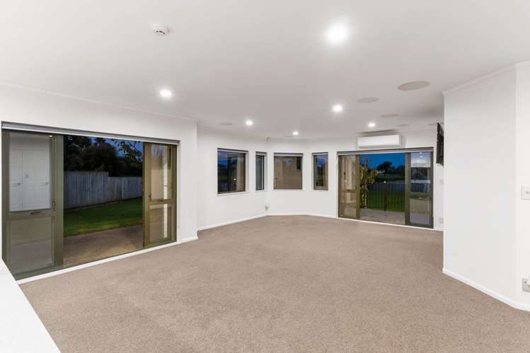 1162 East Coast Road_5