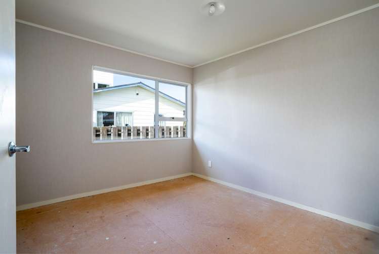 6 Raleigh Street Leamington_10