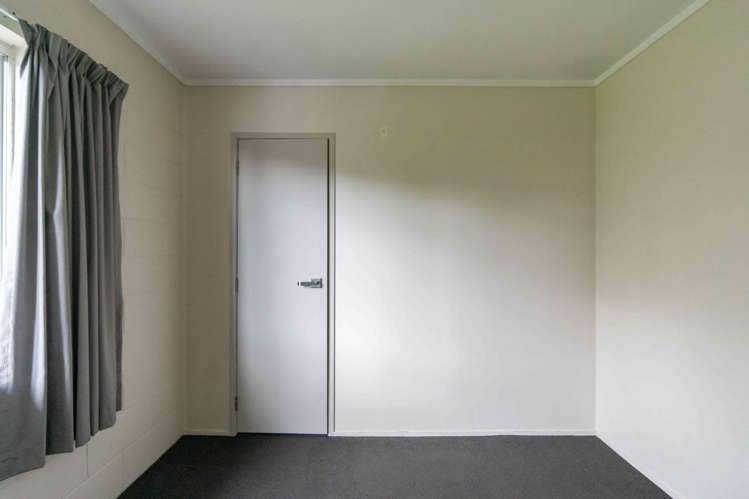 4/2 Ruakiwi Road Hamilton Lake_5