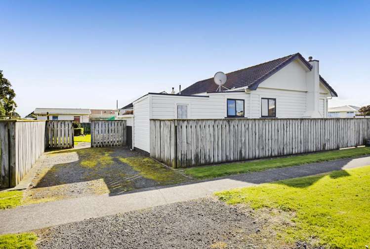 158 Tasman Street Opunake_25