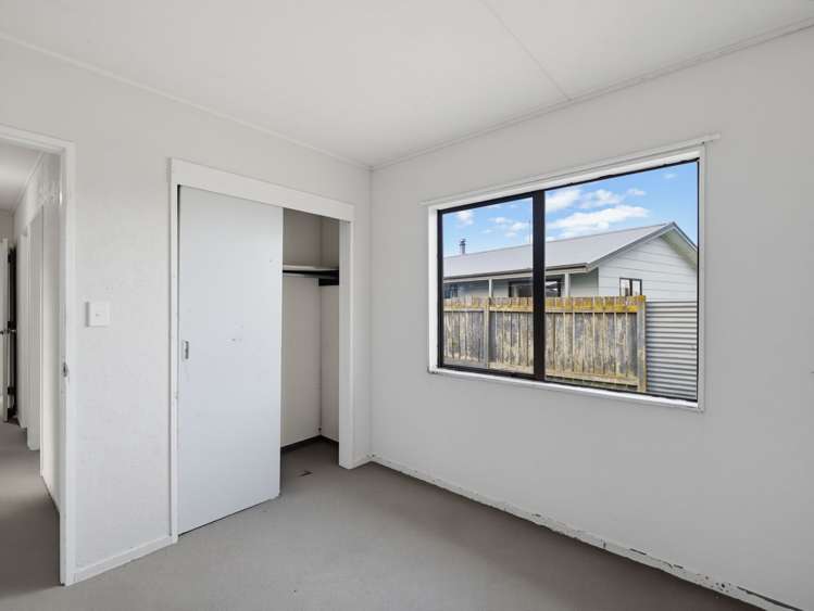 69 Tarbet Street Flaxmere_15