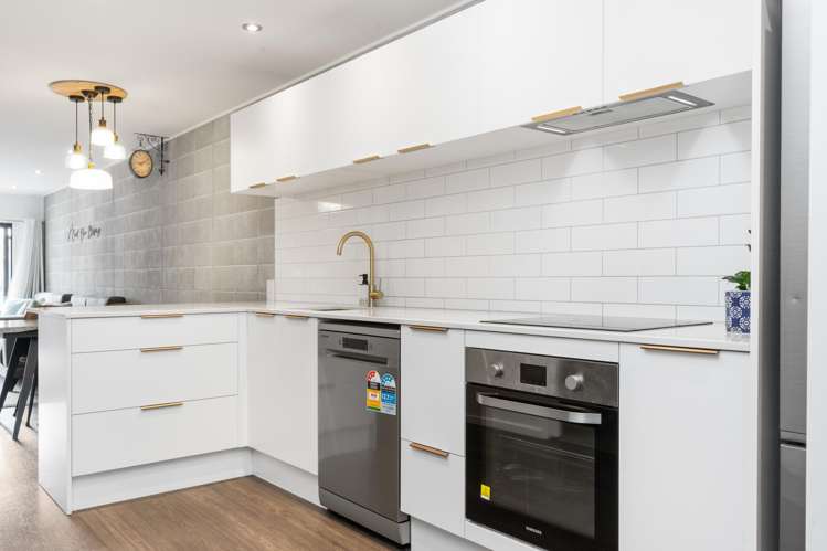 3/173 Chester Street East_4