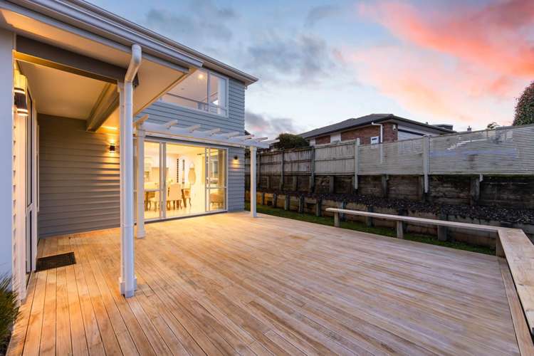52 Chesterfield Way Orewa_34