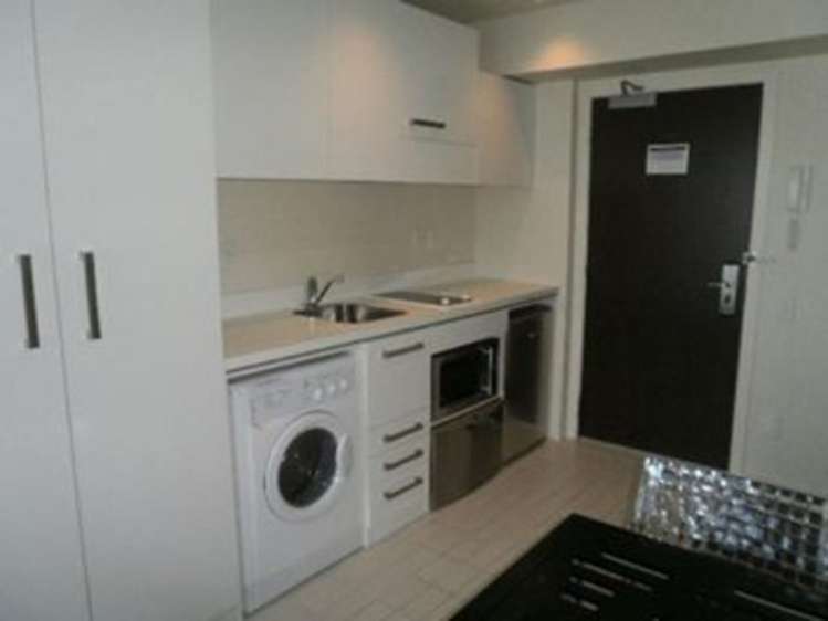 1208/10 Waterloo Quadrant Auckland Central_4