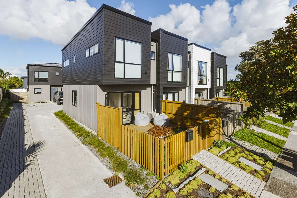 1/77 Glenmore Road_0
