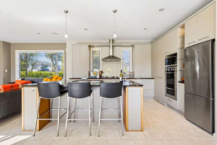 664 Redoubt Road Flat Bush_6