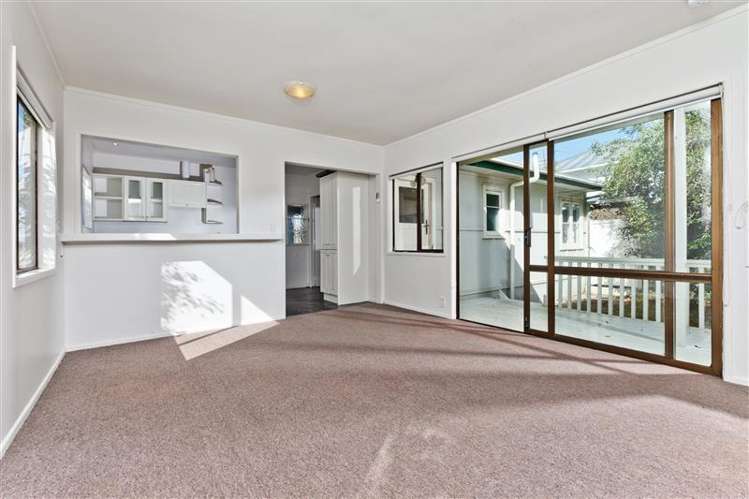 10 Evan Street Belmont_11