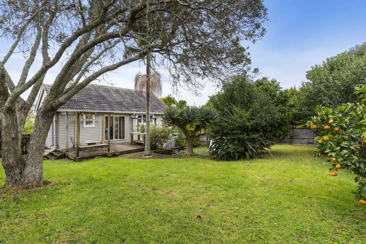 73 Castledine Crescent Glen Innes_12