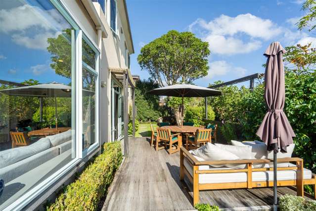 2/110 Aberdeen Road Campbells Bay_1