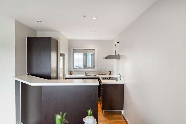 10/2 Western Springs Road Morningside_9