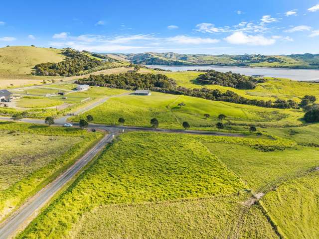 Kaipara Harbour - Coastal and Country