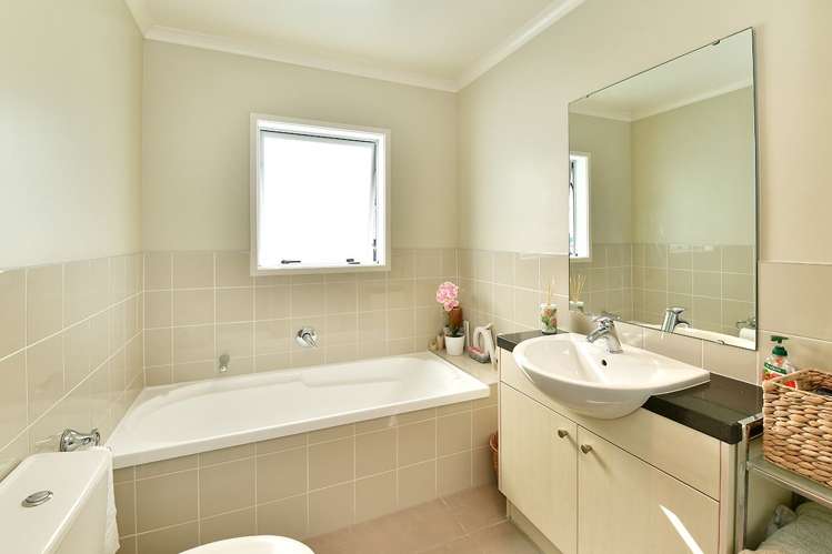 7 Cape Cod Drive Gulf Harbour_14