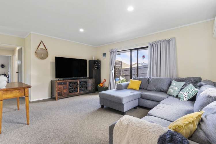 Unit 1/98 Barrys Road Glendene_6