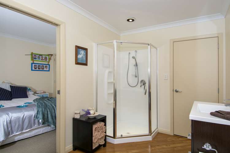 5 Sauvignon Place Pyes Pa_16