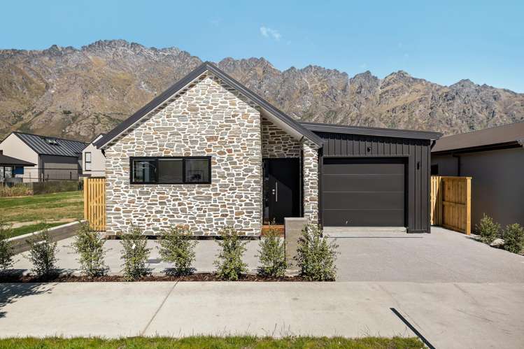 13 Friesian Close Jacks Point_24