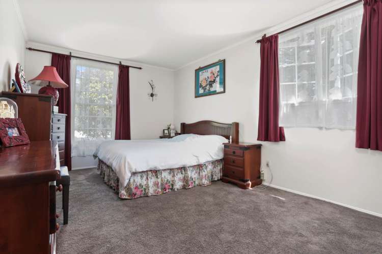 2 Alwyn Avenue Te Atatu South_16