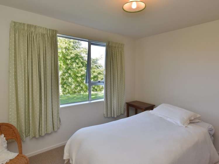 38 Woodend Beach Road Woodend_10