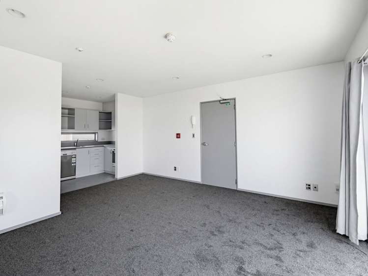 8/443 Cashel Street_3