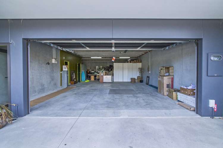 9 Pit Lane Cromwell_13