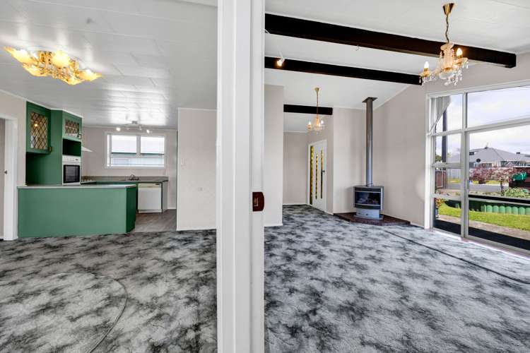 82 Grey Street Waitara_16