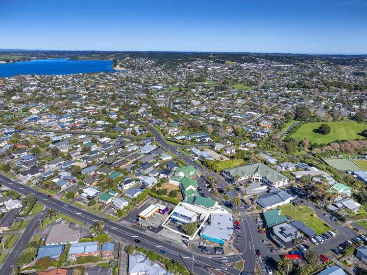 938 Whangaparaoa Road Manly_16